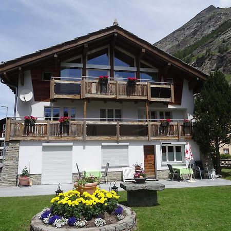 Ferienwohnung Haus Faderhorn Saas-Almagell Exterior foto