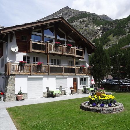 Ferienwohnung Haus Faderhorn Saas-Almagell Exterior foto